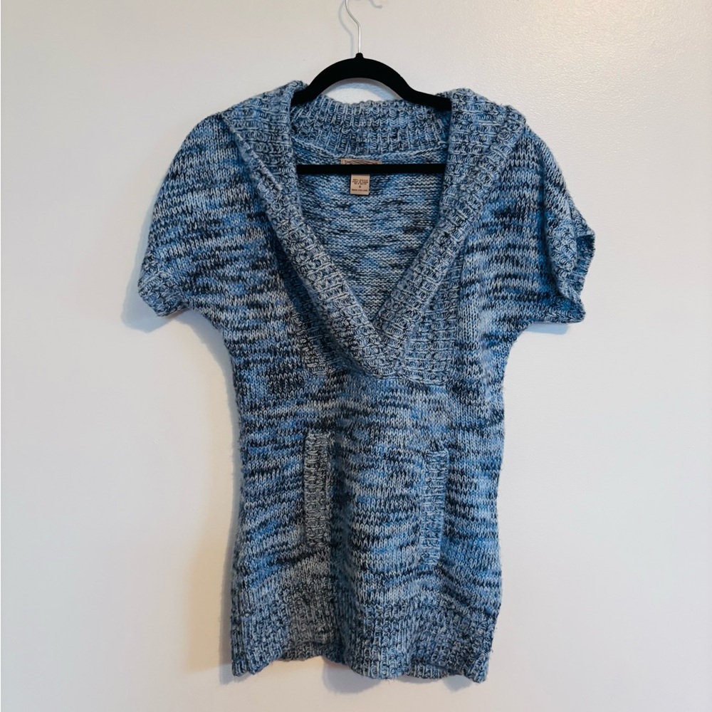 Art and Soul y2k blue short sleeve sweater top with deep v neck size small